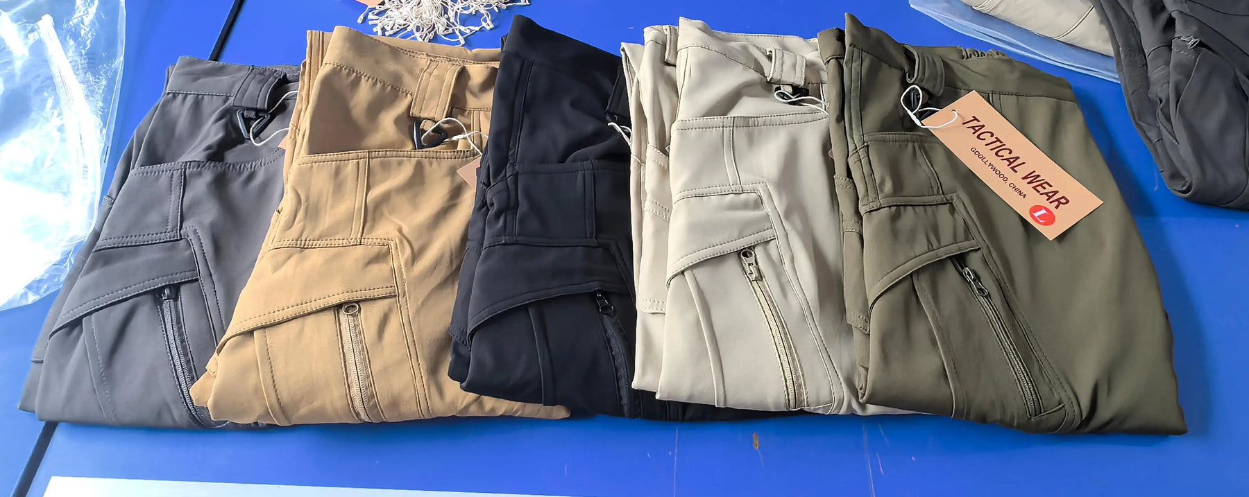 Homens calças de carga de inverno cintura elástica viagem softshell calças de lã à prova dwindproof água à prova de vento térmica quente calças compridas plus size 4xl