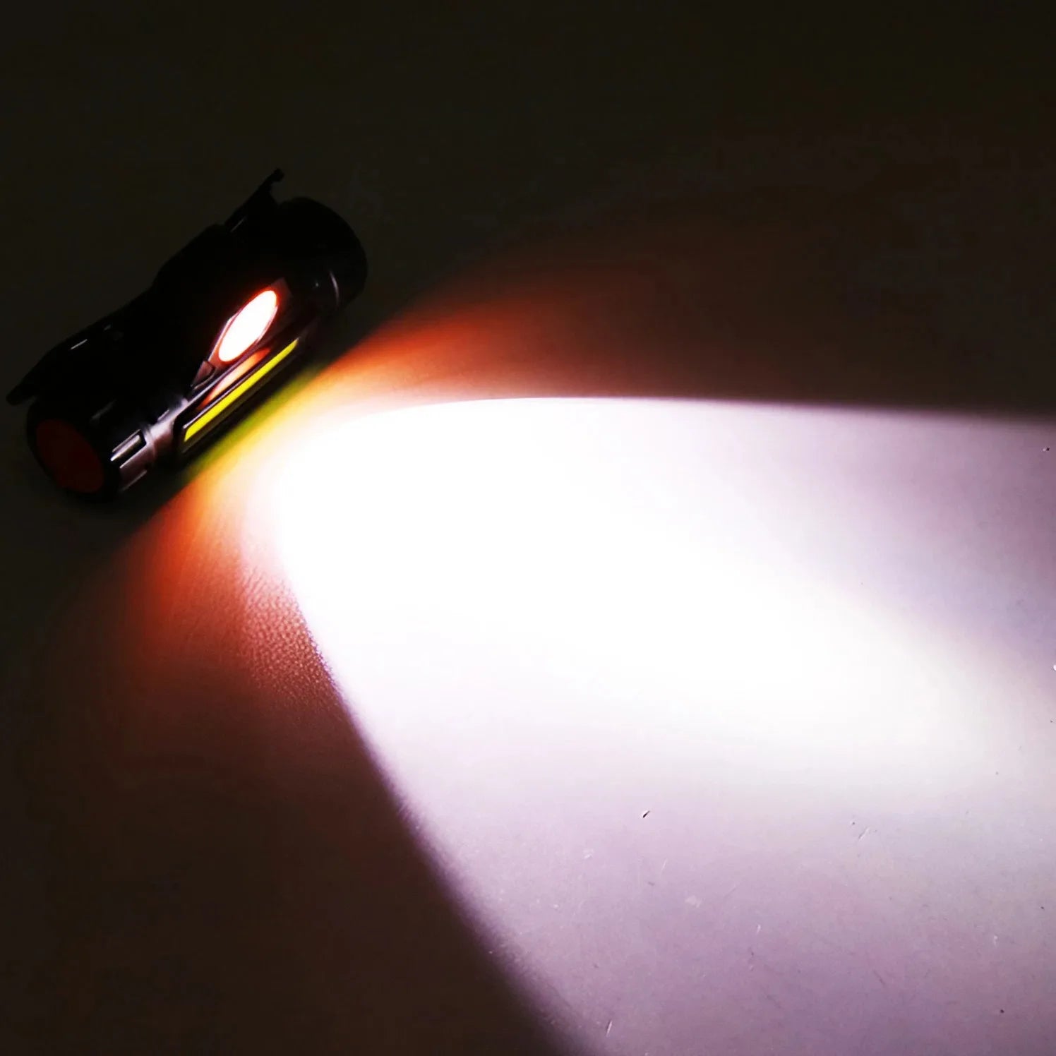 Farol de carregamento USB para exterior, alto brilho, pesca noturna, luz de trabalho magnética, farol LED, fonte de luz dupla, COB