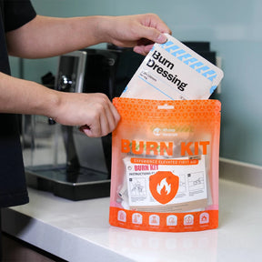 Kit de queimaduras de ressaco de rinoceronte, 4 peças de curativos de queimadura 4x4”, 8 pacotes de gel de queimadura 3,5g, 4 peças de almofadas de queimadura, kit de primeiros socorros, resfriamento e calmante